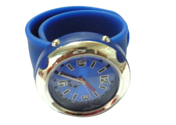 Multifunctionele Silicone armband en geval nauwkeurige kwarts beweging klap Armband Watch